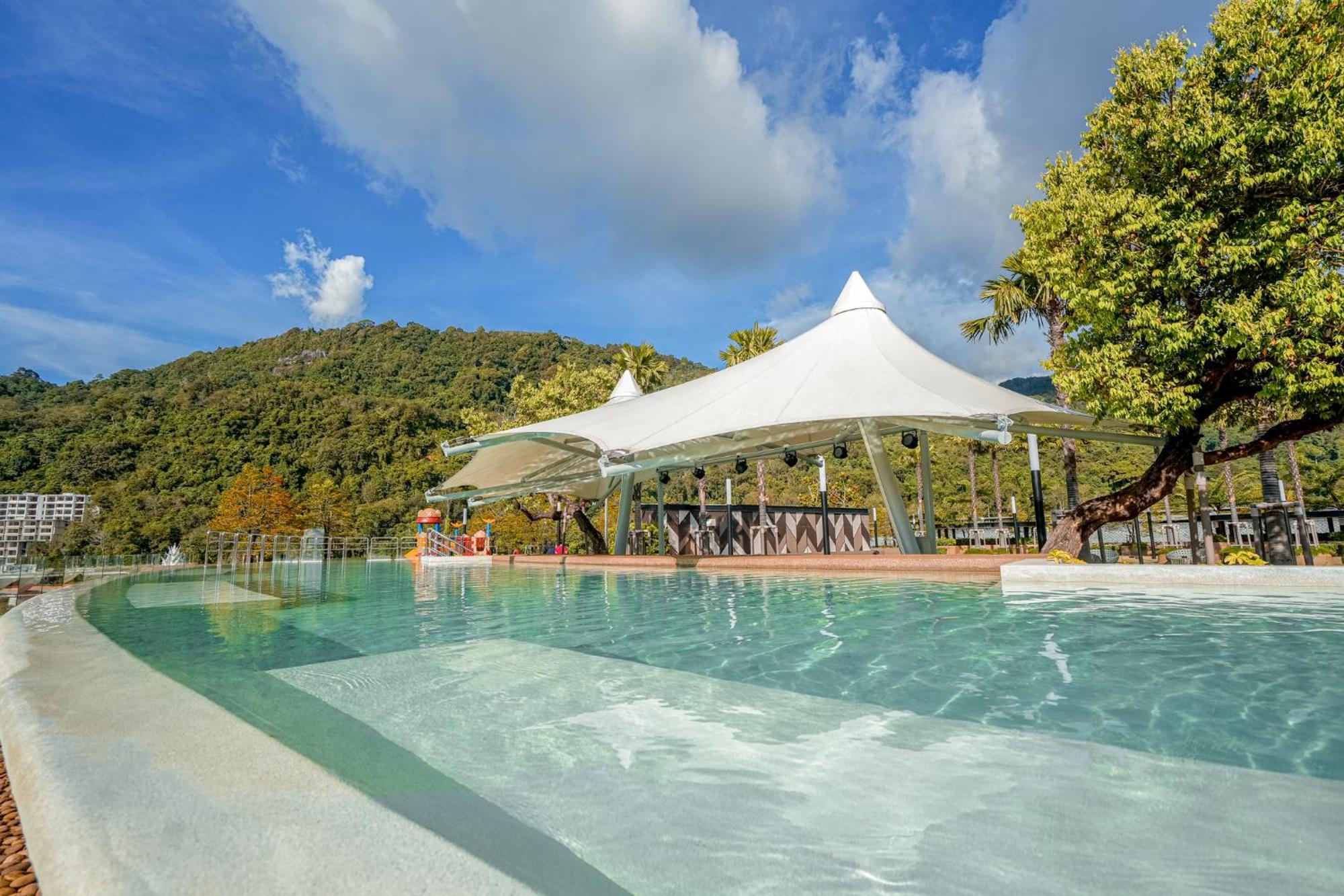 The Marin Phuket Камала Бийч Екстериор снимка